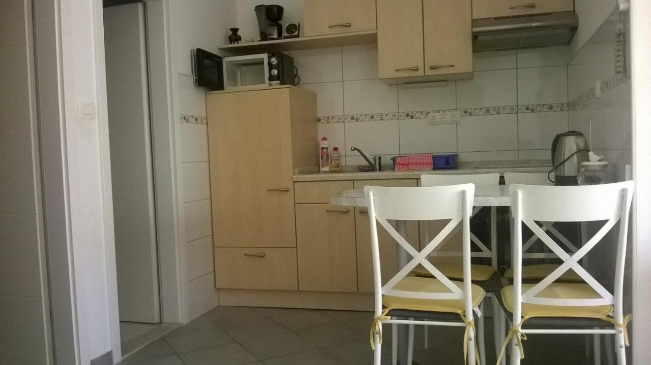 Apartman Renata Omiš Exterior foto