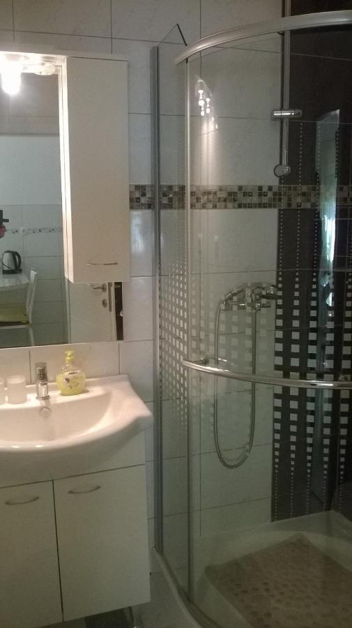Apartman Renata Omiš Exterior foto